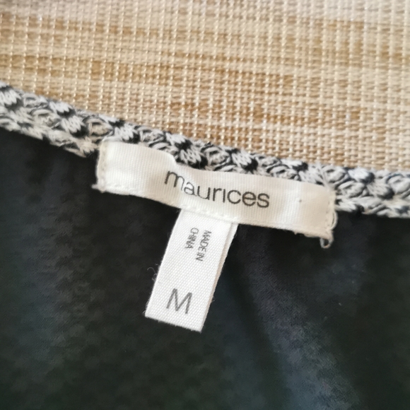 Maurice's Embellished top size medium - Picture 5 of 5